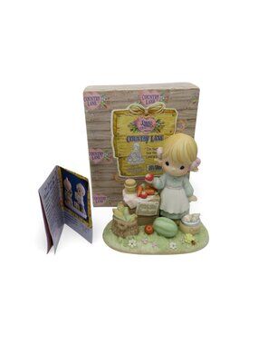 Precious Moments Country Lane Farm Girl Figurine Boxed Vintage-US Duties Prepaid